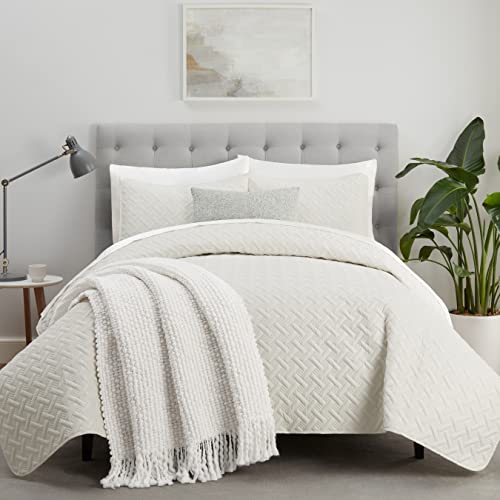 ComfortSure Soft 3-Piece Full/Queen Quilt Bedding Set, Includes Bedspread/Coverlet and Pillow Shams, Bedding for All Seasons, Machine Washable, Ivory