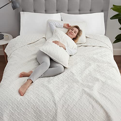 ComfortSure Soft 3-Piece Full/Queen Quilt Bedding Set, Includes Bedspread/Coverlet and Pillow Shams, Bedding for All Seasons, Machine Washable, Ivory - view 3